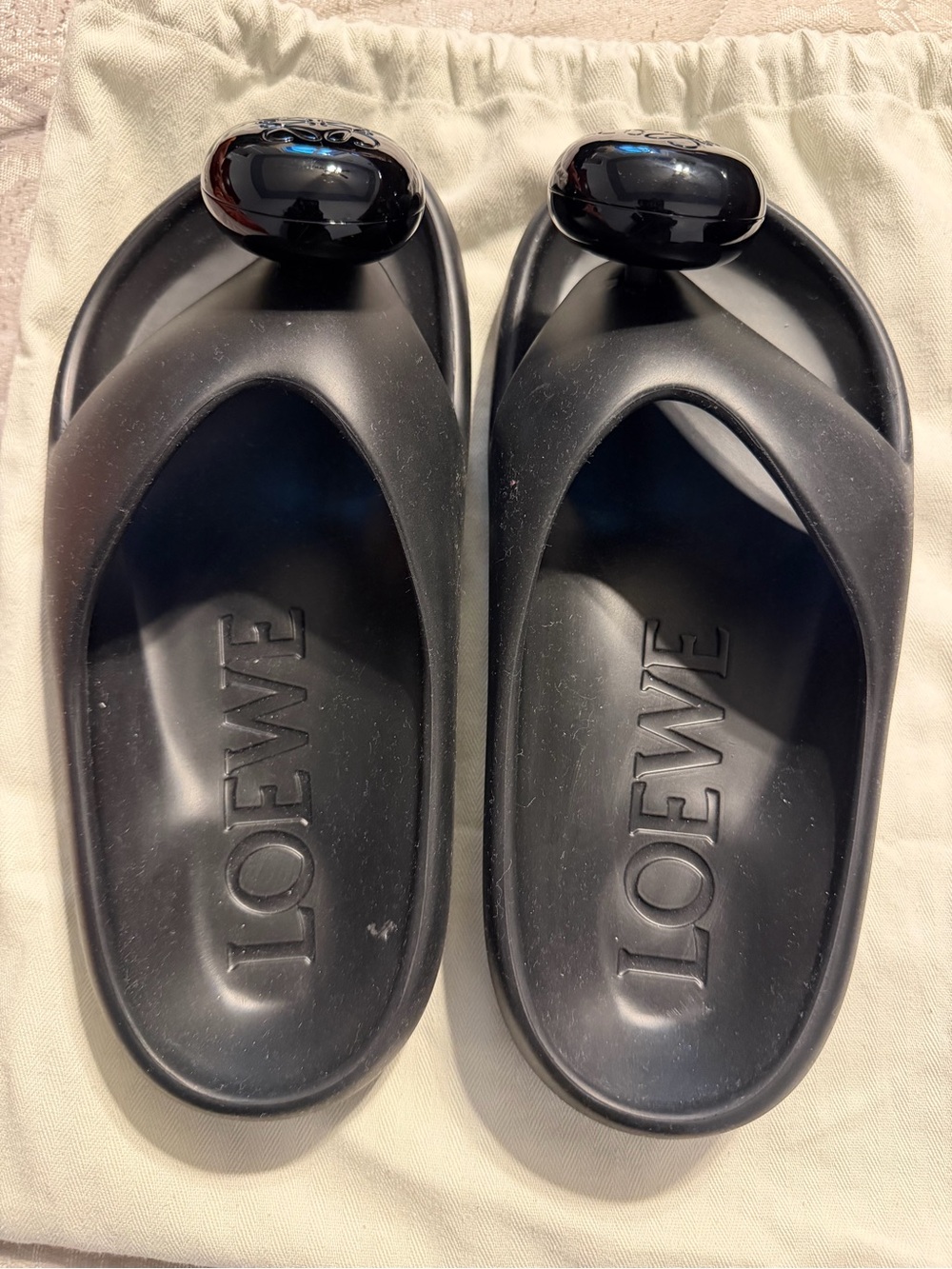 LOEWE Black Women's Jelly Slide Sandals with Logo Orb - Picture 4 of 4